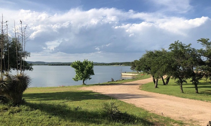 Tow Cabina | Retro Lakefront Cabin with Lots of Amenities