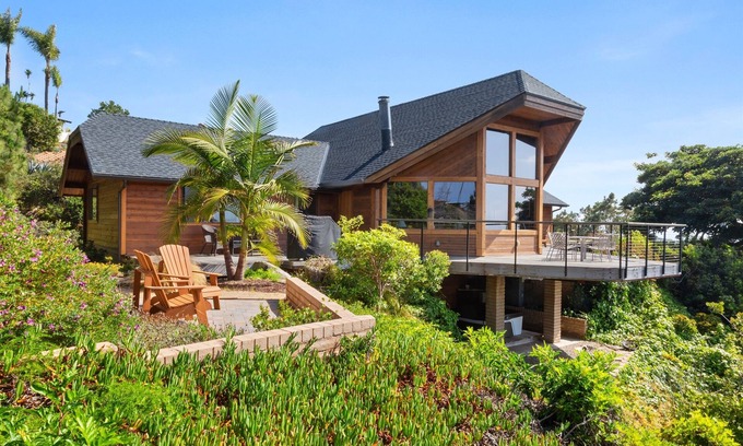 Solana Beach Casa | Retro Retreat: Ocean & Lagoon Views & Super Fun!