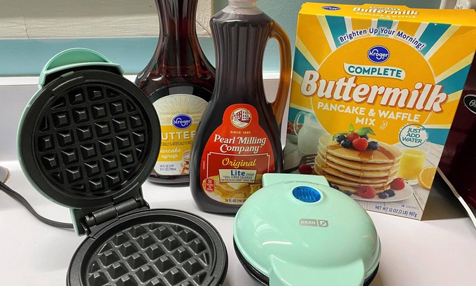Donelson Casa | Retro Retreat with Waffles! Private/Close to BNA