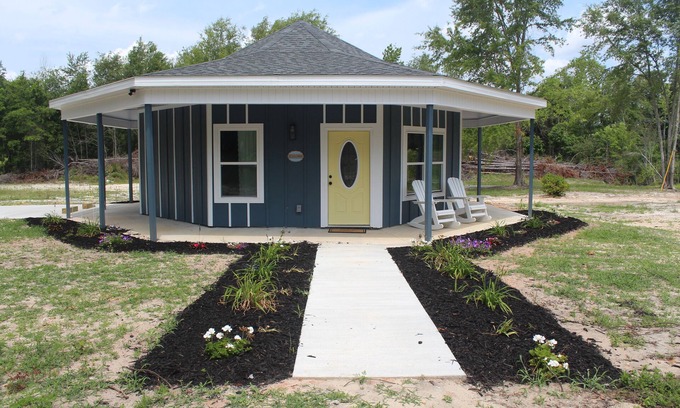 Eastman Casa | Revelation House