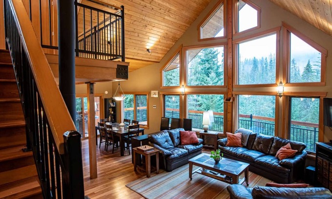 Revelstoke Casa | Begbie Snug: Chalet de montaña exclusivo, tranquilo y privado