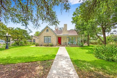 Dripping Springs Casa | Revival DSTX LLC - Bed & Breakfast