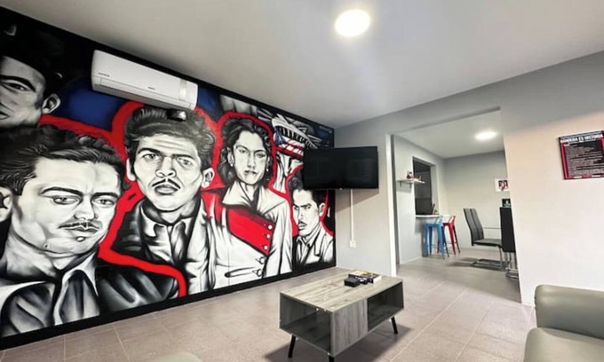 Borinquen Apartamento | Revolutionary Escape! 3-BD Lolita Lebron Suite w/Balcony, 4 mins from Crash Boat