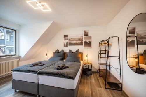 Urbar Apartamento | Rhein-View-Oase für große Gruppen - Parkplätze