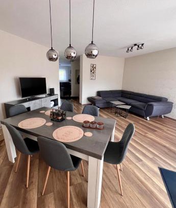 Lahnstein Apartamento | RheinLahn Stay - Fewo am Lahneck - 10 min bis Koblenz