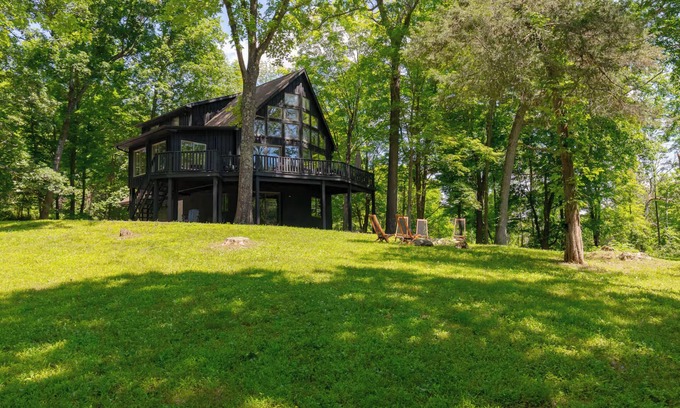 Rhinebeck Casa | Rhinebeck Chalet: Modern Stylish Retreat