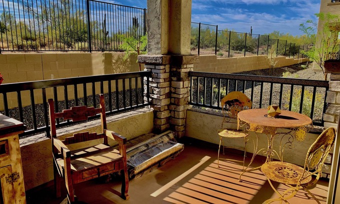 Desert View Village Condominio | Rhinestone Cowgirl Cave Creek Hide Away