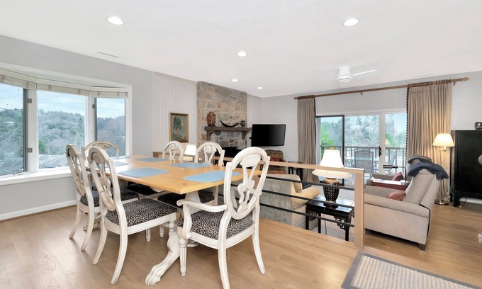 Blowing Rock Condominio | RHODODENDRON 4 WPM: 2 HAB / 2 BA condominio de 2 habitaciones en Blowing Rock, para 6 personas