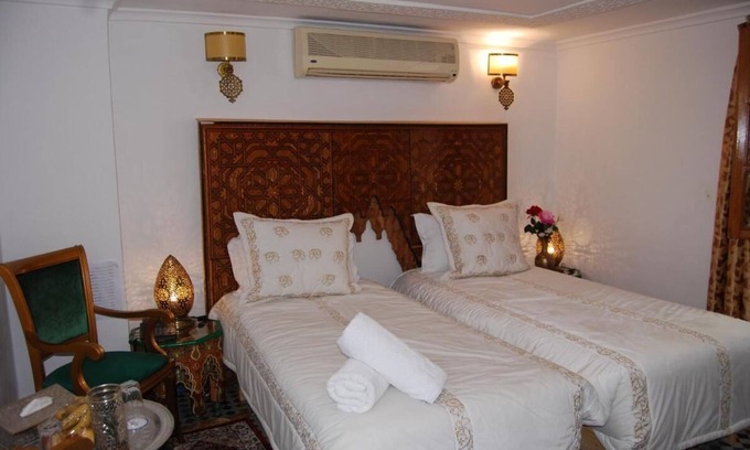Layoun Cama Y Desayuno | Riad Authentic Palace & Spa - Al Yacout