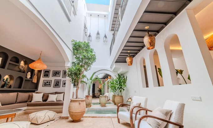 Bab Doukkala Casa | Riad Jamila - Breakfast - 10mn to Jamaa Al Fna