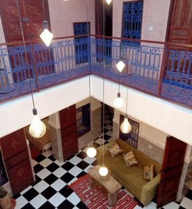 Bab Taghzout Casa | Riad l Ayinn in the heart of Marrakech.
