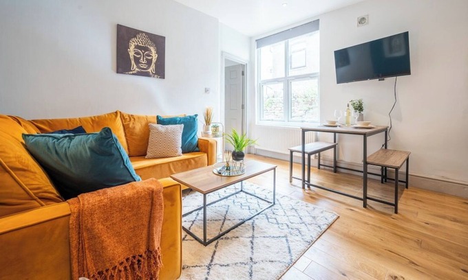 Plasnewydd Apartamento | Richmond Place by Tŷ SA