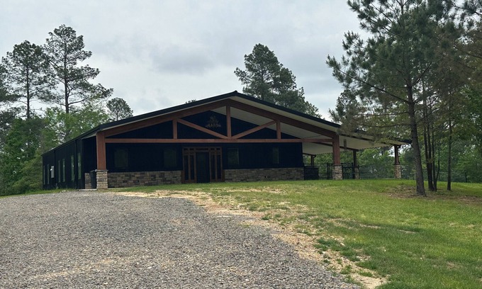 Kirby Casa | Ridgeview at Kirby Landing - Sleeps 14- 1 mile to boat landing at Lake Greeson