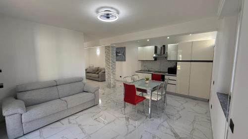 Sarnico Apartamento | Rifugio a due passi dal Lago - Free Wifi Giardino e AC