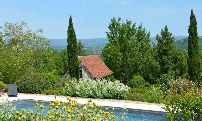 Saint-Denis-les-Martel Cabaña | Rigaudou encantadora casa de campo para 2, valle de Dordoña, piscina climatizada