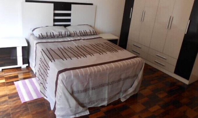 Centro Historico Apartamento | Bien en el centro, cerca de Santa Casa y UFRGS. Con split, internet, ascensor