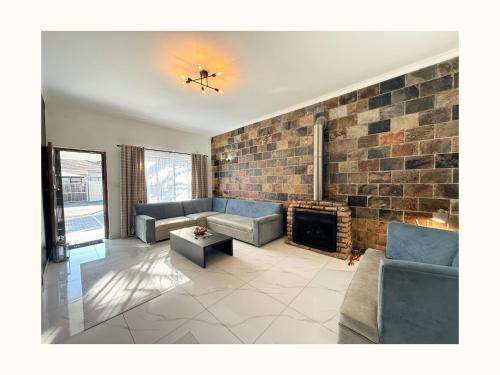 Lansdowne Apartamento | Rihla Residences - Civic Road