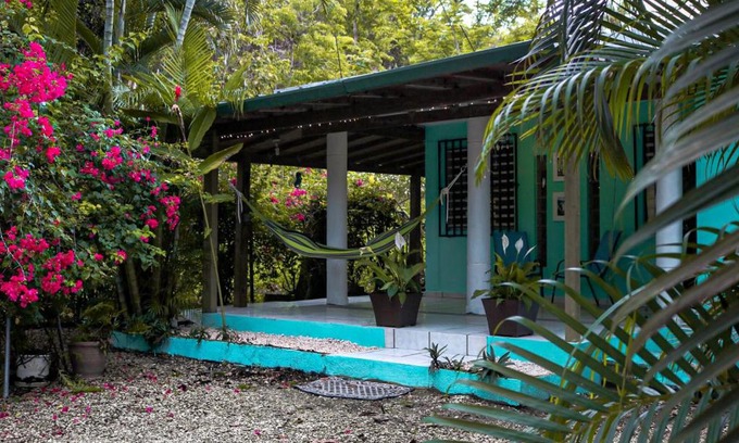 Calvache Casa | Rincón Blu Tropical House