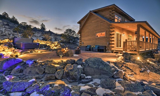 Del Norte Casa | Rio Grande National Forest Cabin Views and Hot Tub