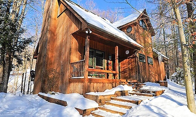 Davis Chalet De Esquí | Fabuloso escape a la montaña / las olas al romperse / A pie de la cuesta / 195 Brookside Rd.
