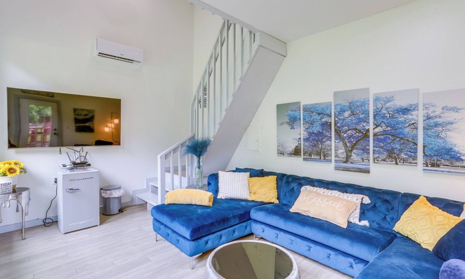 Mountain View Apartamento | River Access & Private Deck: Mountain View Retreat