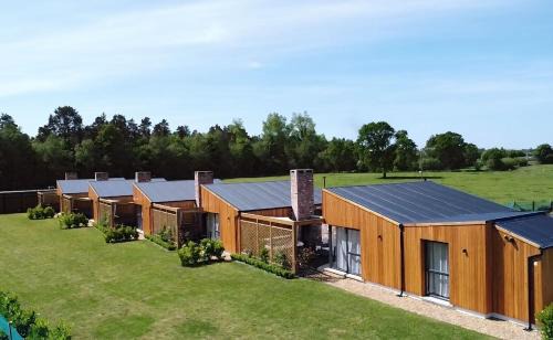 Portglenone Chalet De Esquí | River Bann Retreat