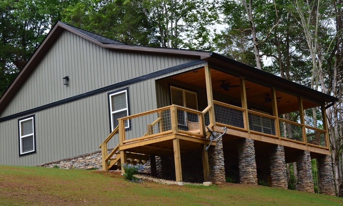 Tazewell Cabina | RIVER CABIN - FISHING. KAYAKING. FIRE PIT. OUTDOOR SHOWER