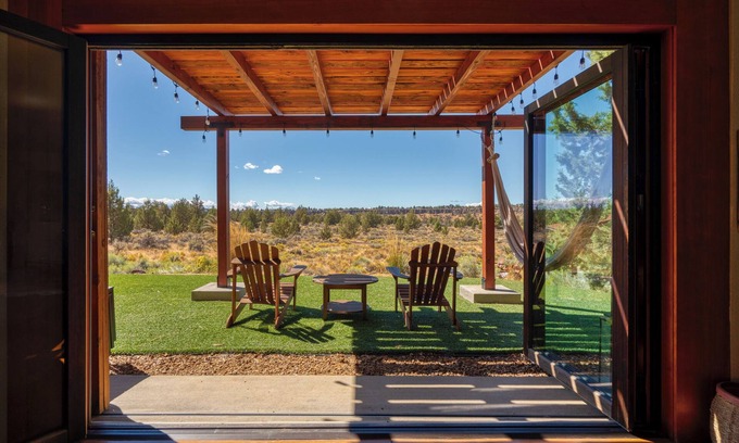 Crooked River Ranch Casa | River Canyon Eco-Barn - On 50 Acres Near Smith Rock