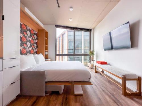 District Wharf Apartamento | River & City View Suite - The Wharf DC by Monthier