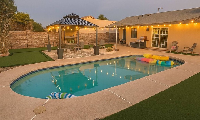 Mesa Del Sol Casa | River Fun Awaits! Pool, Putting Green, Arcade & More – Sleeps 8!