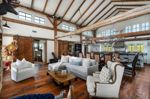 Blanco Casa | River Hill Ranch, great views & river access!