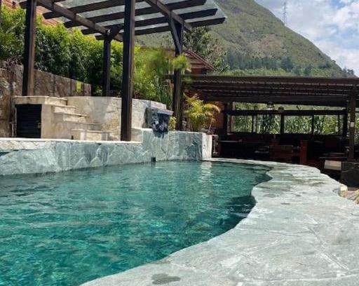 Banos de Agua Santa Casa | River House II