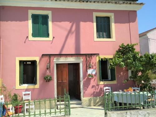 Melikia Casa | RIVER HOUSE MARIA