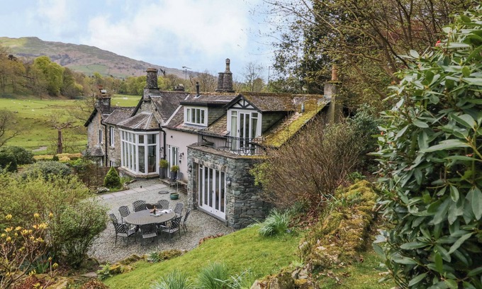 Rydal Cabaña | River Lodge
