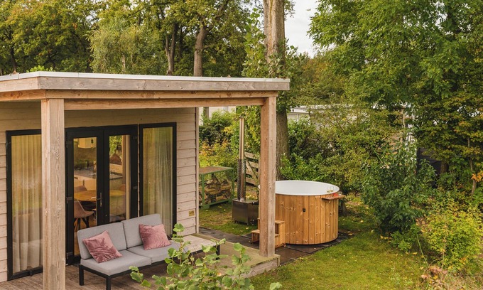 Zuna Complejo | River lodge with hot tub | 4 people