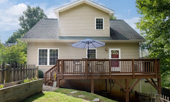 Woodfin Casa | River Mist Retreat 5 minutes to Downtown Asheville