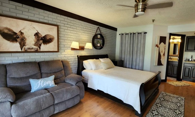 River Ranch Condominio | River Ranch Getaway! First Floor, Steps to Pool! 136