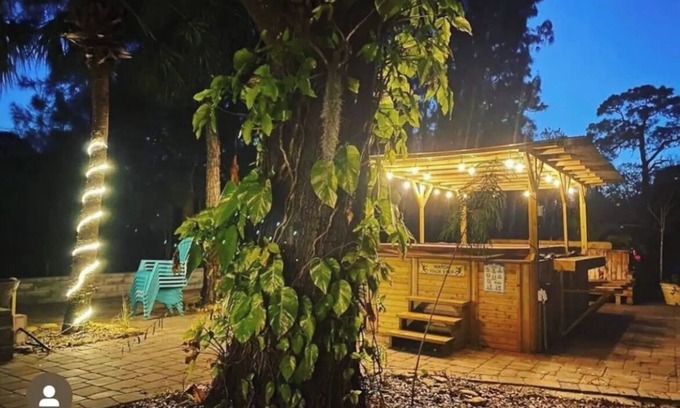 Tampa Complejo | River Resort unique nature space with Swimspa, 15min to the airport, Pole Poker
