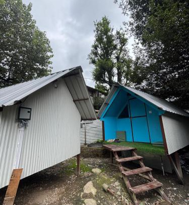 Old Manali Otro | River retreat Cabins