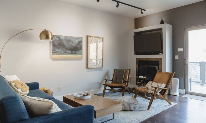 Salida Casa | River Retreat & Decked Out - Walk to town - 3BD