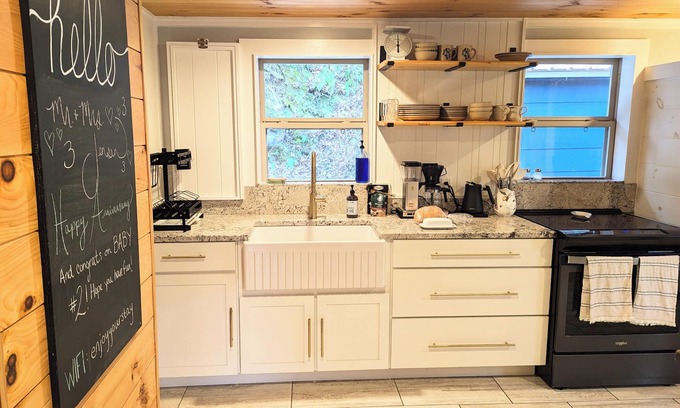 Boone Cabaña | River + Rock Cottage : the Mountains Are Calling