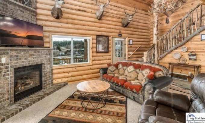 Mammoth Creek Cabina | River Run is the perfect escape to the southern Utah mountains for peace and beauty
