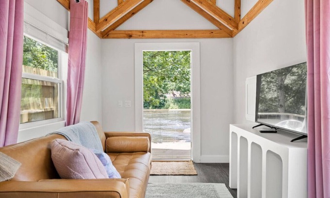 Sylva Casa | River Run | Magical Riverfront Location