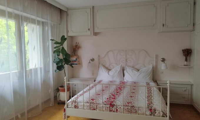 Huningue Cama Y Desayuno | RIVER side - classic