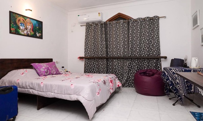 Koregaon Park Apartamento | River Stay, your exclusive riverside retreat in the heart of Koregaon Park