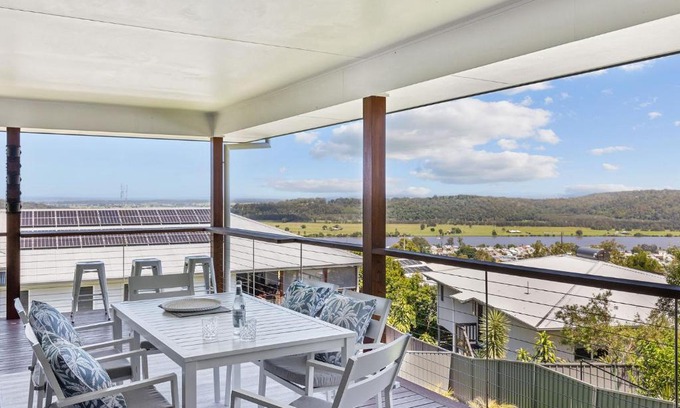 Maclean Casa | River View Beach Hub