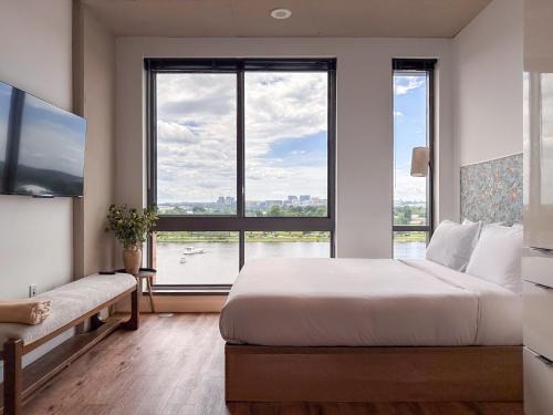 District Wharf Apartamento | River View Suite - The Wharf DC by Monthier