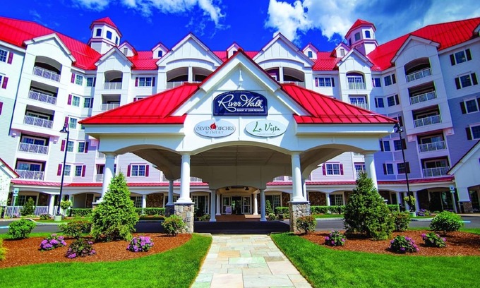 Lincoln Condominio | Nuevo 1 BR + LR condominio en River Walk Resort con Loon Mountain y vista al río
