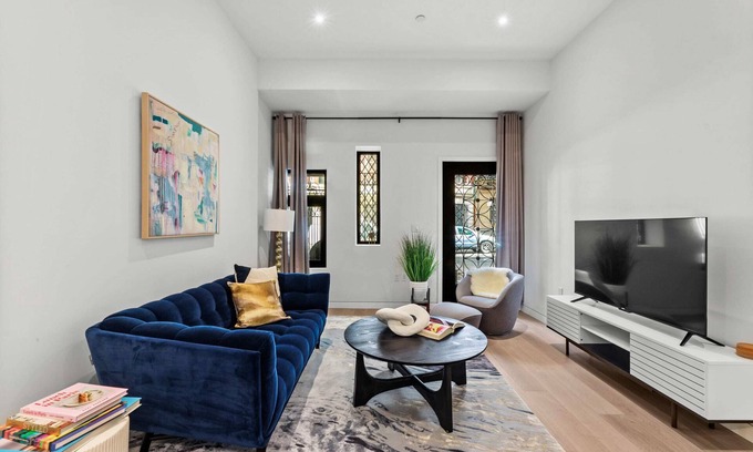 Bloomingdale Apartamento | Riverbank I by Rove Travel | 1BR UWS Townhome