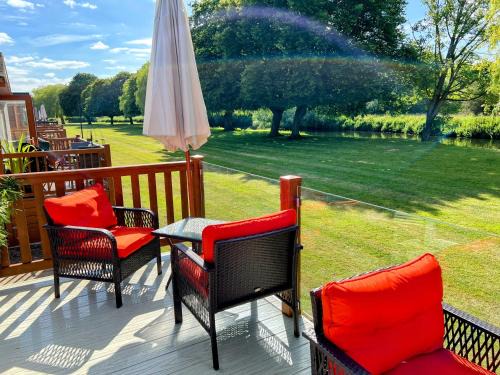Tiddington Chalet De Esquí | Riverbank Lodge